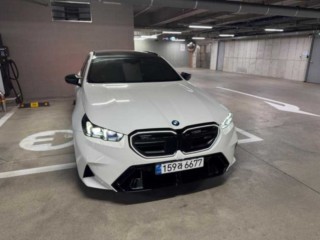 BMW M5 7세대