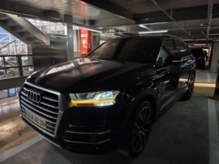 아우디 Q7