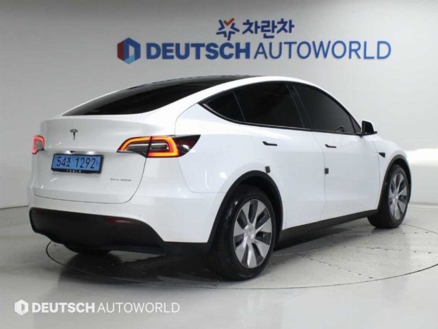 테슬라 모델 Y 롱 레인지 2022년 8월 중고차 사진 2