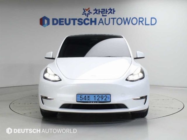 테슬라 모델 Y 롱 레인지 2022년 8월 중고차 사진 3
