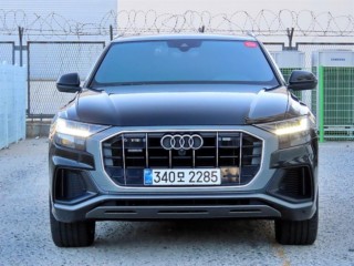 아우디 Q8