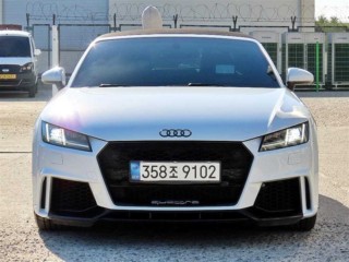 아우디 TT (8S)