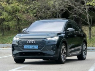 아우디 Q4