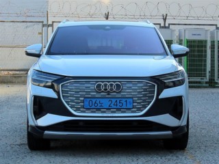 아우디 Q4