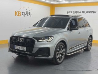 아우디 Q7