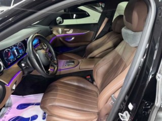 벤츠 E-클래스 W213 E300e 4MATIC 익스클루시브