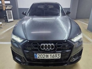 아우디 A6 (C8)