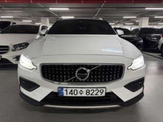 볼보 V60 크로스 컨트리 2세대