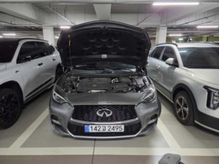 인피니티 Q30