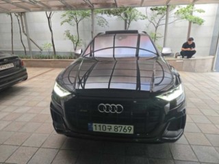 아우디 SQ8 (4M)