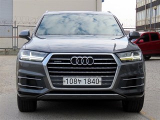 아우디 Q7