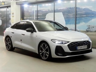 아우디 A5 (B10)