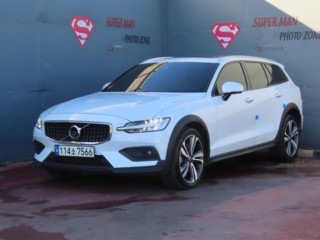 볼보 V60 크로스 컨트리 2세대