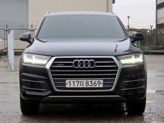 아우디 Q7 (4M)
