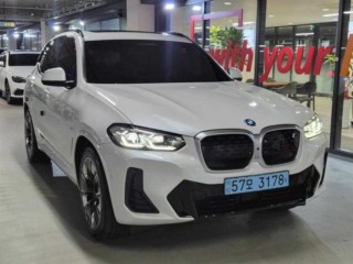 BMW iX3 (G08)