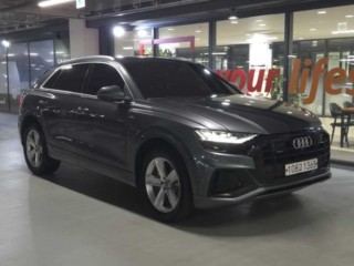 아우디 Q8