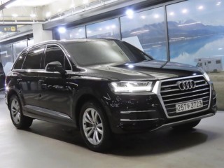 수원 중고차 아우디 Q7 (4M) 45 TFSI 콰트로 2019.09식 92,867km