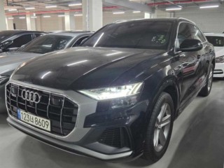 아우디 Q8