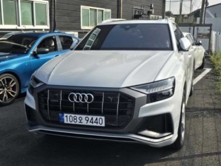 아우디 Q8
