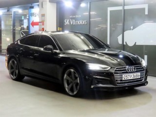 아우디 A5 (F5)