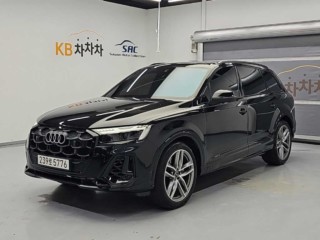 아우디 Q7 (4M)
