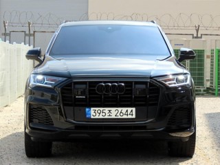 아우디 Q8