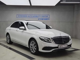 수원 중고차 벤츠 E-클래스 W213 E220d 4MATIC 익스클루시브 2017.04식 63,510km