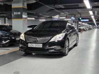수원 중고차 현대 그랜저 HG HG300 PREMIUM 2015.12식 95,465km