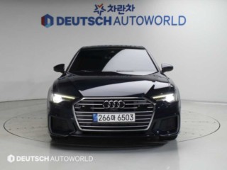 아우디 A6 (C8)