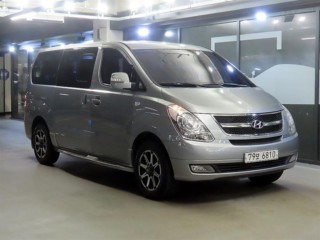 수원 중고차 현대 그랜드 스타렉스 12인승 왜건 2014.10식 137,700km