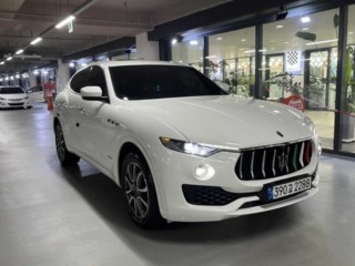수원 중고차 마세라티 르반떼 3.0 AWD 2017.12식 187,580km