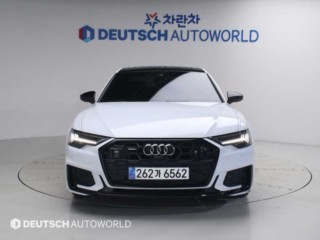아우디 A6 (C8)