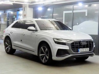 아우디 Q8