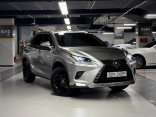 수원 중고차 렉서스 NX 300h 슈프림 2019.06식 105,635km