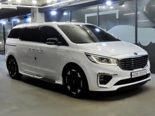 수원 중고차 기아 더 뉴 카니발 디젤 9인승 노블레스 스페셜 2018.07식 99,940km