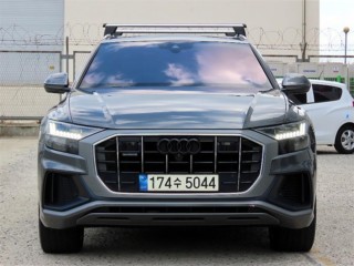 아우디 Q8