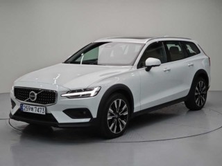 볼보 V60 크로스 컨트리 2세대