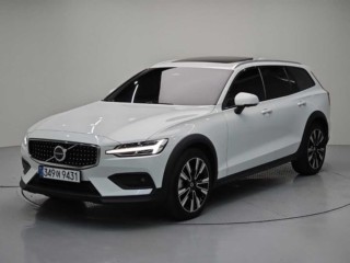 볼보 V60 크로스 컨트리 2세대