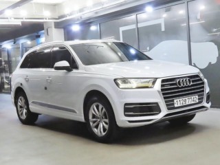 아우디 Q7 (4M)