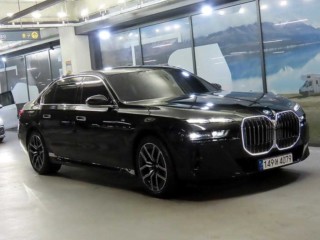BMW 7시리즈 (G70) 740i sDrive M 스포츠 중고차 사진 1