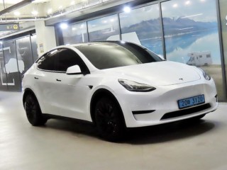 모델 Y RWD 사진 1