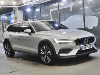 볼보 V60 크로스 컨트리 2세대