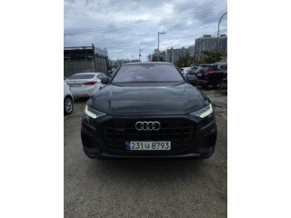 아우디 Q8 55 TFSI 콰트로 프리미엄