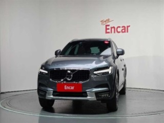 볼보 V90 크로스컨트리
