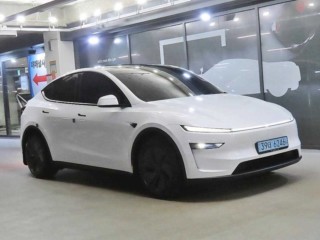 모델 Y RWD 사진 1