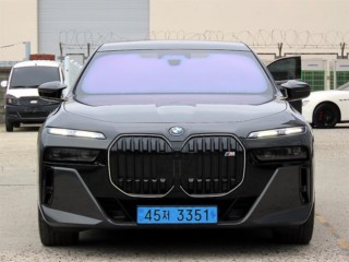 BMW BMW i7
