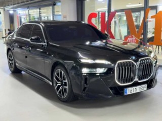 BMW 7시리즈 (G70) 740i xDrive M 스포츠 중고차 사진 1