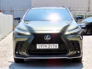 렉서스 NX 450h+ F 스포츠 사진 1