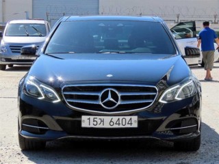 벤츠 E300 4MATIC 아방가르드 대표 사진
