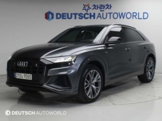 아우디 Q8 55 TFSI 콰트로 프리미엄